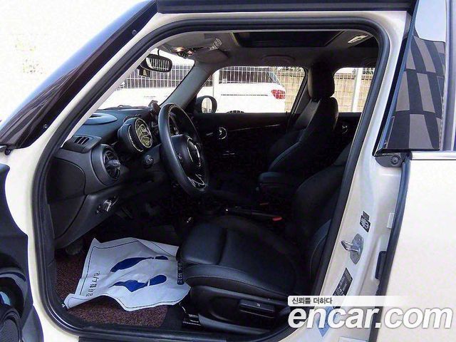 MINI Cooper 5Door HIGH 3rd 2019 — фото 10