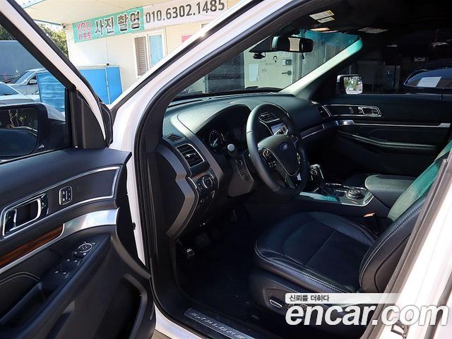 Ford Explorer 2.3 Limited 4WD 5th 2018 — фото 9