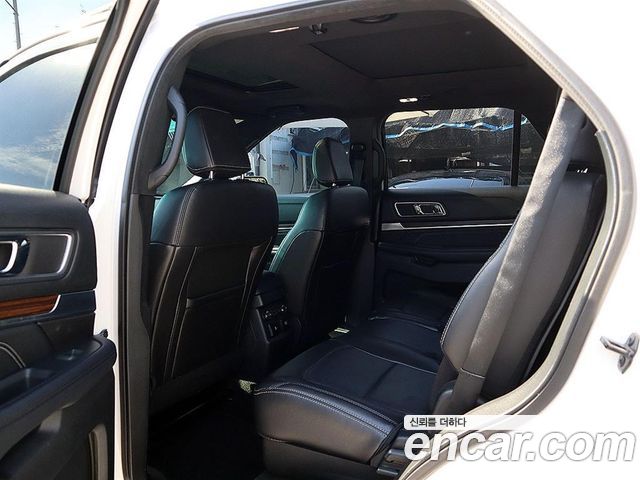 Ford Explorer 2.3 Limited 4WD 5th 2018 — фото 10