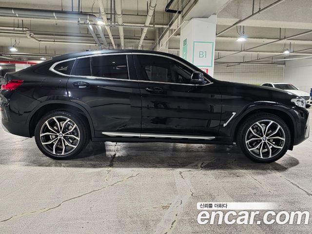 BMW X4 (G02) xDrive20i xLine 2025 — фото 23