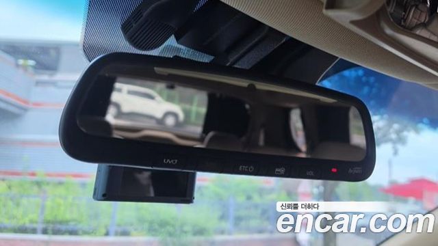 Kia Carnival 9-Seater Hi-Limousine Noblesse Special 2019 — фото 20