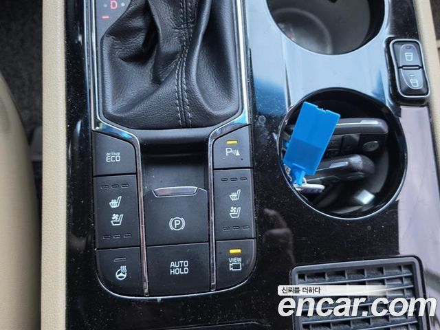 Kia Carnival 9-Seater Hi-Limousine Noblesse Special 2019 — фото 21
