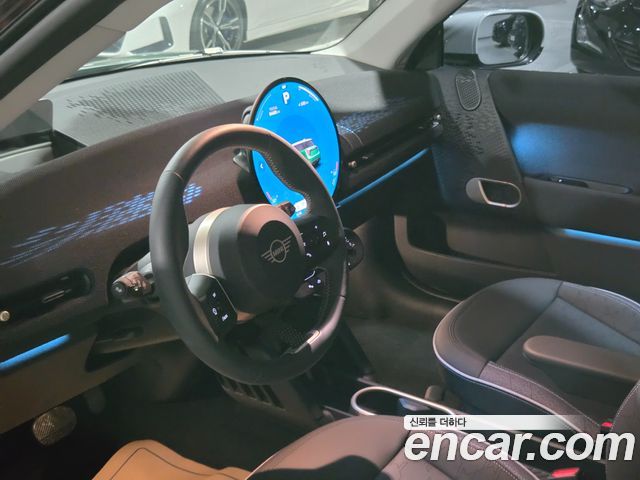 MINI Cooper Electric (IV) SE Classic 2024 — фото 8