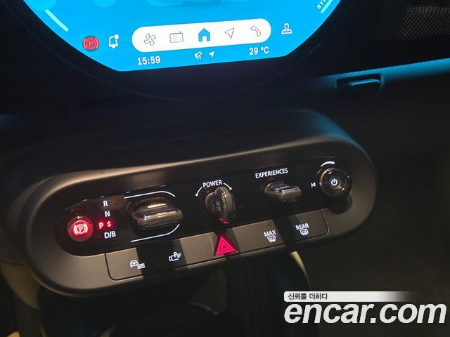 MINI Cooper Electric (IV) SE Classic 2024 — фото 15