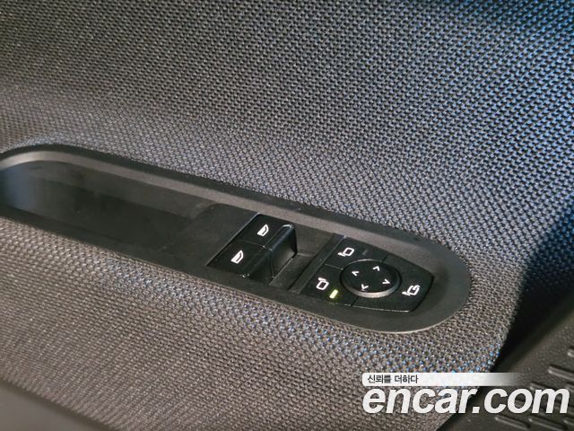 MINI Cooper Electric (IV) SE Classic 2024 — фото 22