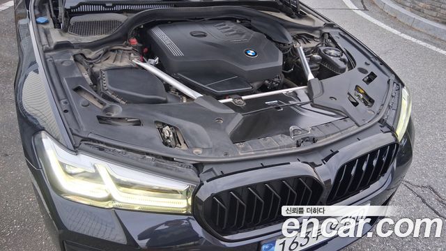 BMW 5 Series (G30) 520i M Sport 2023 — фото 6
