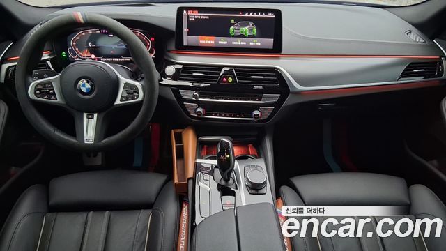 BMW 5 Series (G30) 520i M Sport 2023 — фото 7