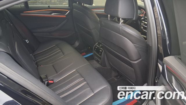 BMW 5 Series (G30) 520i M Sport 2023 — фото 15