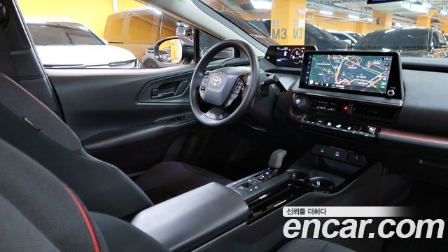 Toyota Prius (V) 2.0 PHEV SE 2024 — фото 22