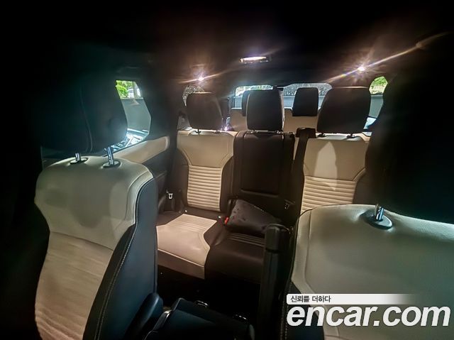 Land Rover Discovery 5 P360 R-Dynamic SE 2023 — фото 4