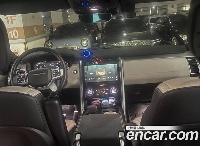 Land Rover Discovery 5 P360 R-Dynamic SE 2023 — фото 7