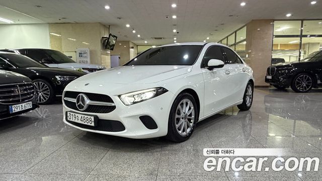 Mercedes-Benz A-Class (W177) A220 Sedan 2020 — фото 1