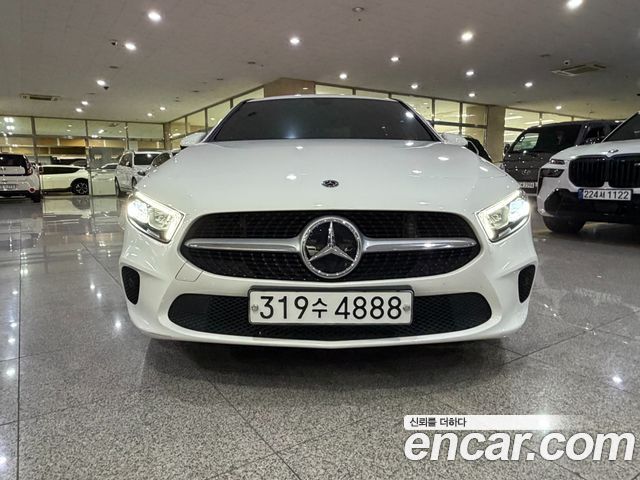 Mercedes-Benz A-Class (W177) A220 Sedan 2020 — фото 2