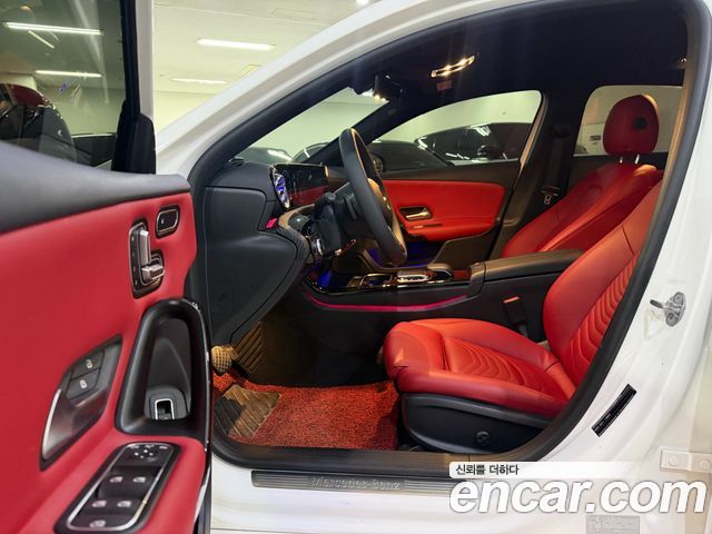 Mercedes-Benz A-Class (W177) A220 Sedan 2020 — фото 6