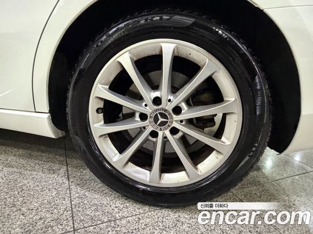 Mercedes-Benz A-Class (W177) A220 Sedan 2020 — фото 23