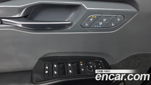 Kia EV9 Long Range 4WD GT Line 2024 — фото 36
