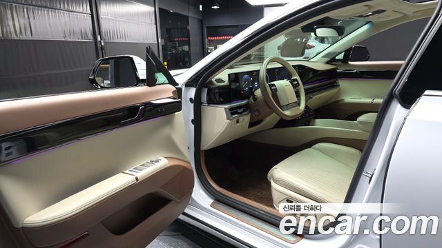 Hyundai Grandeur (GN7) 2,5 Gasoline 2WD Calligraphy 2023 — фото 10