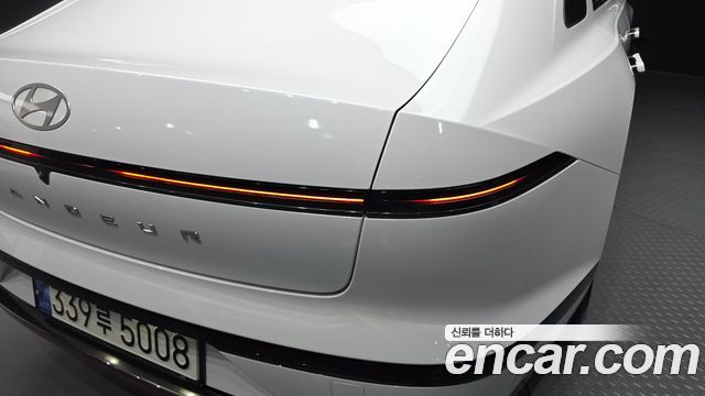 Hyundai Grandeur (GN7) 2,5 Gasoline 2WD Calligraphy 2023 — фото 23