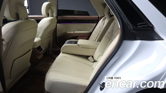 Hyundai Grandeur (GN7) 2,5 Gasoline 2WD Calligraphy 2023 — фото 26