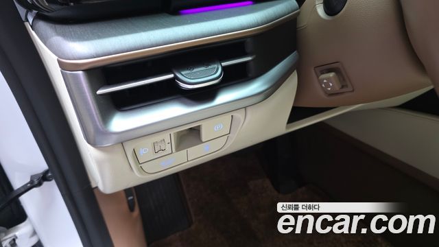 Hyundai Grandeur (GN7) 2,5 Gasoline 2WD Calligraphy 2023 — фото 32