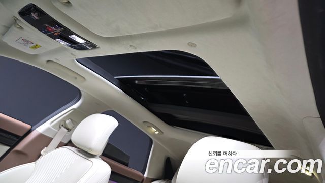 Hyundai Grandeur (GN7) 2,5 Gasoline 2WD Calligraphy 2023 — фото 35