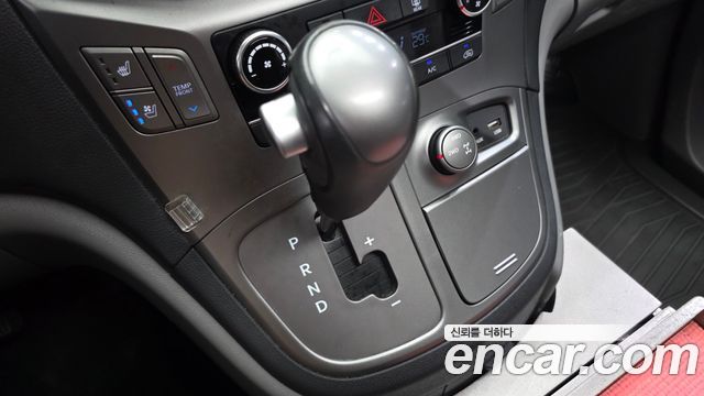 Hyundai Grand Starex 4WD Wagon 11-Seater Modern 2020 — фото 9