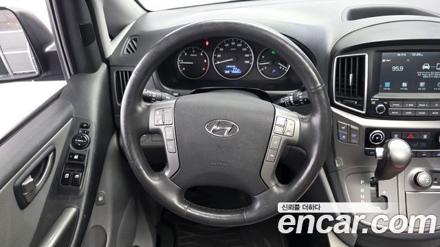 Hyundai Grand Starex 4WD Wagon 11-Seater Modern 2020 — фото 13