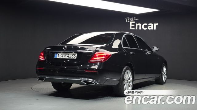 Mercedes-Benz E-Class (W213) E220d 4MATIC Exclusive 2019 — фото 2