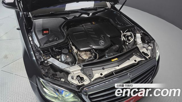 Mercedes-Benz E-Class (W213) E220d 4MATIC Exclusive 2019 — фото 6