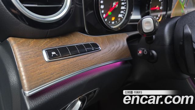 Mercedes-Benz E-Class (W213) E220d 4MATIC Exclusive 2019 — фото 18