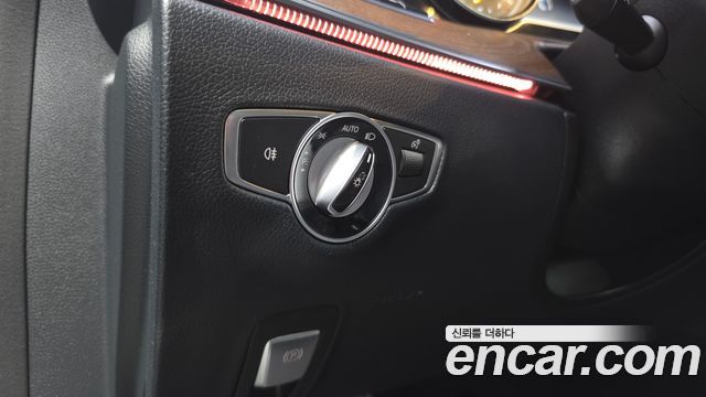 Mercedes-Benz E-Class (W213) E220d 4MATIC Exclusive 2019 — фото 33