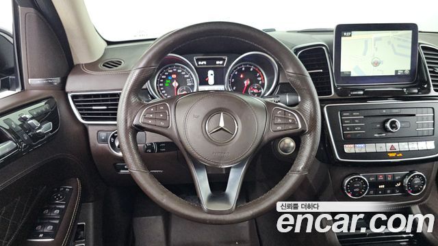 Mercedes-Benz GLS-Class (X166) GLS500 4MATIC 2017 — фото 12