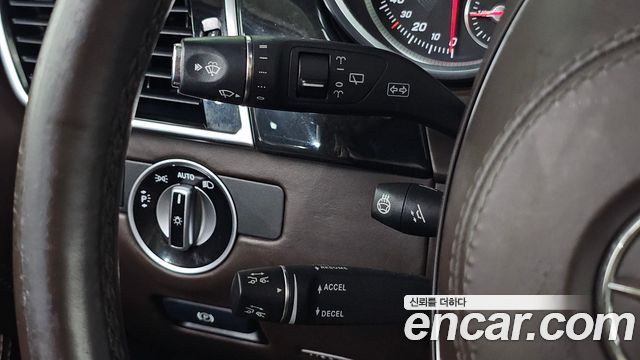 Mercedes-Benz GLS-Class (X166) GLS500 4MATIC 2017 — фото 18