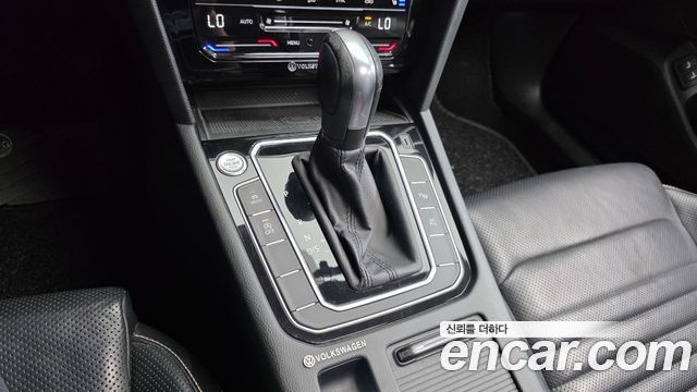 Volkswagen Passat GT (B8) 2.0 TDI 4Motion Prestige 2021 — фото 9