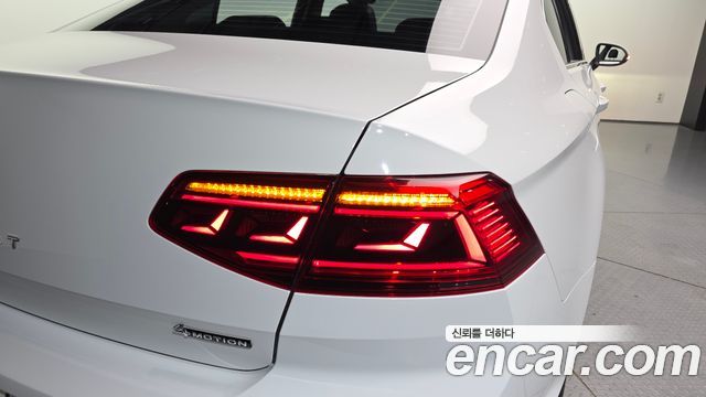 Volkswagen Passat GT (B8) 2.0 TDI 4Motion Prestige 2021 — фото 29