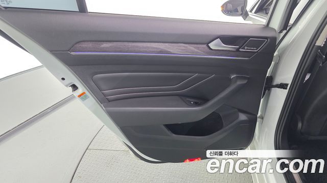 Volkswagen Passat GT (B8) 2.0 TDI 4Motion Prestige 2021 — фото 31