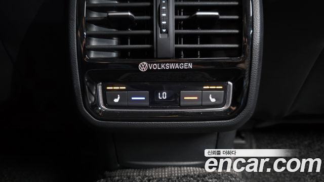 Volkswagen Passat GT (B8) 2.0 TDI 4Motion Prestige 2021 — фото 35