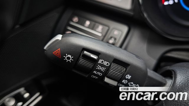 KG Mobility (SsangYong) Tivoli LX 4WD 2017 — фото 18