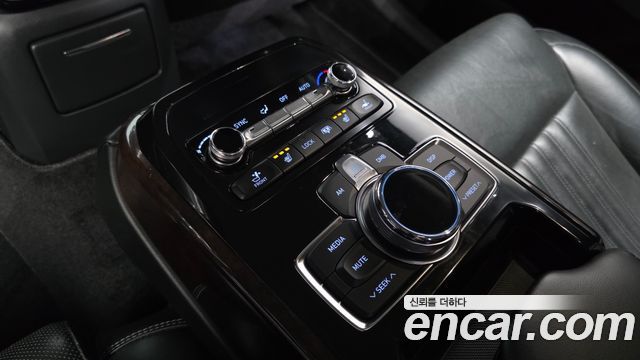 Genesis EQ900 3.3 T-GDI AWD Premiun Luxury 2018 — фото 19