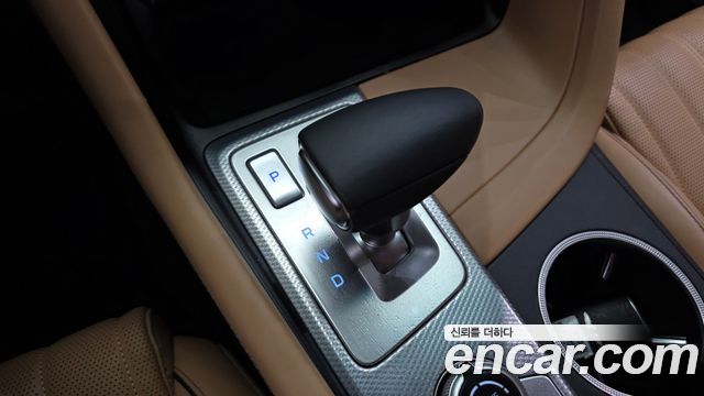 Genesis G70 Shooting Brake Gasoline 2.0T 2WD 2023 — фото 9