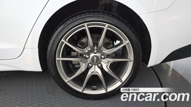 Genesis G70 Shooting Brake Gasoline 2.0T 2WD 2023 — фото 21
