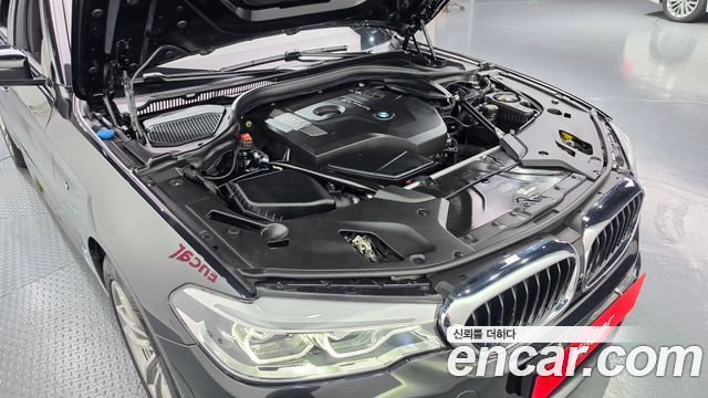 BMW 5 Series (G30) 530i xDrive M Sport Package Plus 2017 — фото 6