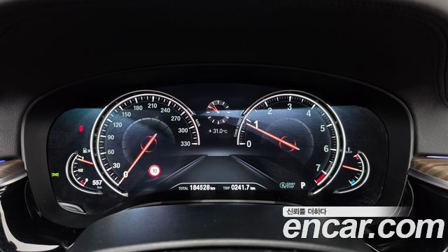 BMW 5 Series (G30) 530i xDrive M Sport Package Plus 2017 — фото 8