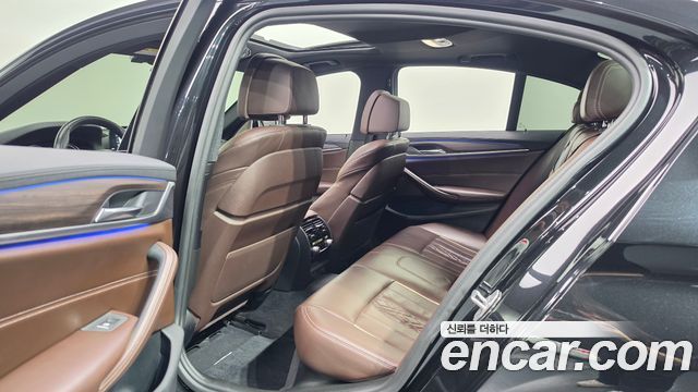 BMW 5 Series (G30) 530i xDrive M Sport Package Plus 2017 — фото 15