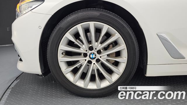 BMW 5 Series (G30) 530i Luxury Plus 2018 — фото 5