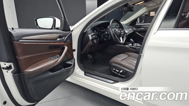 BMW 5 Series (G30) 530i Luxury Plus 2018 — фото 10