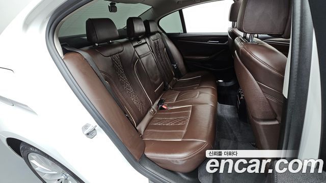 BMW 5 Series (G30) 530i Luxury Plus 2018 — фото 11