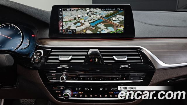 BMW 5 Series (G30) 530i Luxury Plus 2018 — фото 14