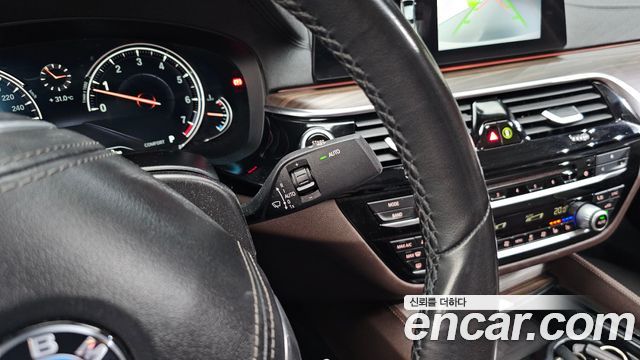 BMW 5 Series (G30) 530i Luxury Plus 2018 — фото 20