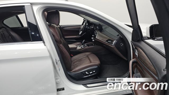 BMW 5 Series (G30) 530i Luxury Plus 2018 — фото 26